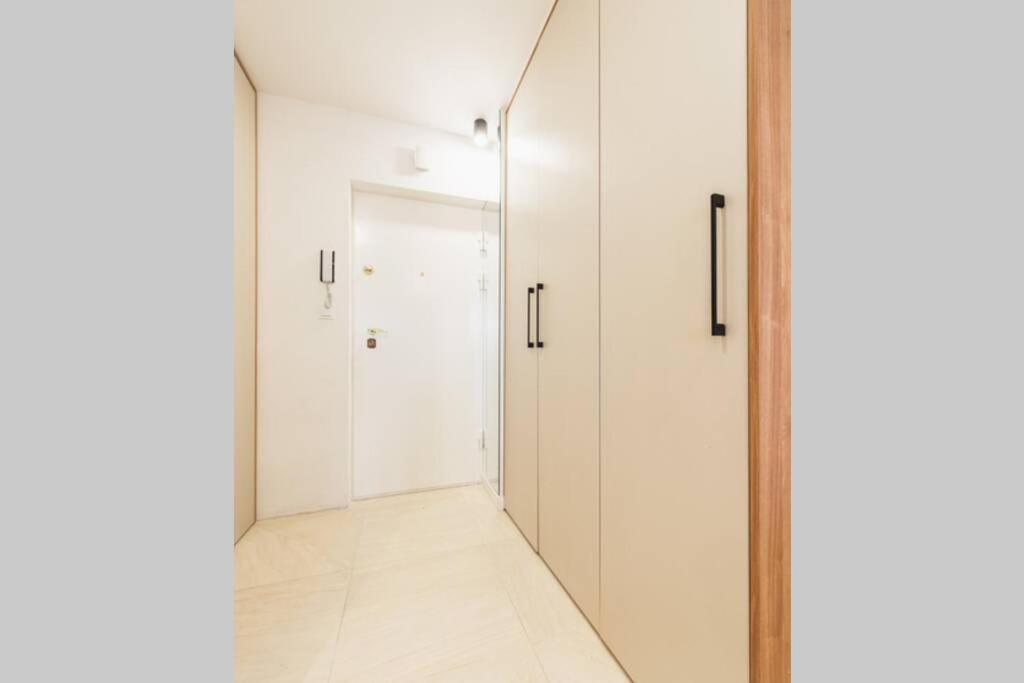 Rondo Onz P&O Serviced Apartments วอร์ซอ ภายนอก รูปภาพ