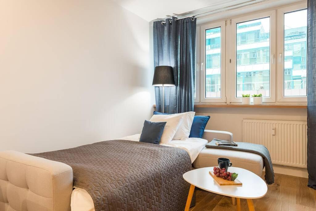 Rondo Onz P&O Serviced Apartments วอร์ซอ ภายนอก รูปภาพ